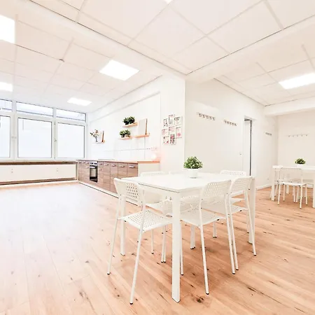 Apartamento Tolstov - Center With 5 - 10 Min Messe Dus Düsseldorf