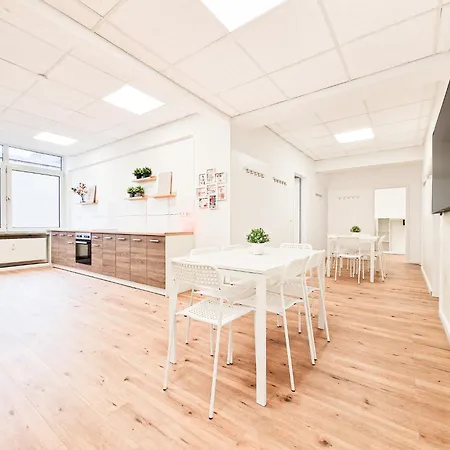 Tolstov - Center With 5 - 10 Min Messe Dus Apartamento Düsseldorf