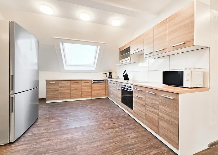 Apartament Tolstov - Center With 5 - 10 Min Messe Dus