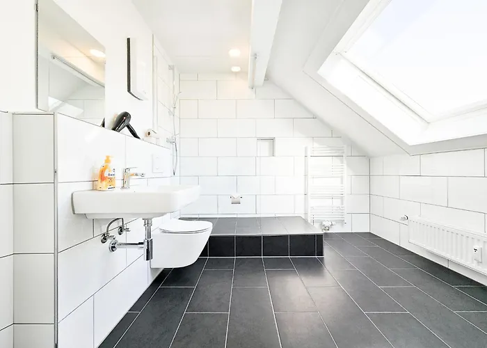 Tolstov - Center With 5 - 10 Min Messe Dus Apartament