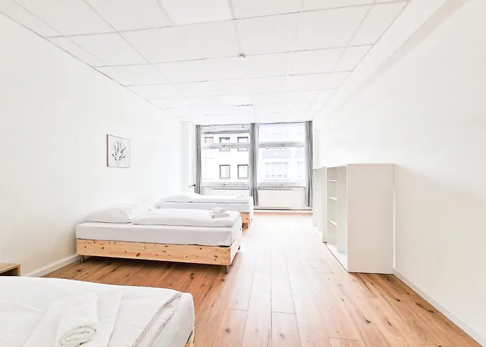 Apartament Tolstov - Center With 5 - 10 Min Messe Dus Düsseldorf