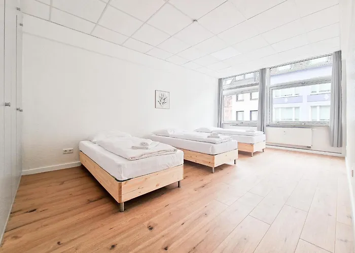 Apartament Tolstov - Center With 5 - 10 Min Messe Dus Düsseldorf