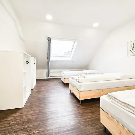 Apartment Raj Living - Center With 5 - 10 Min Messe Dus