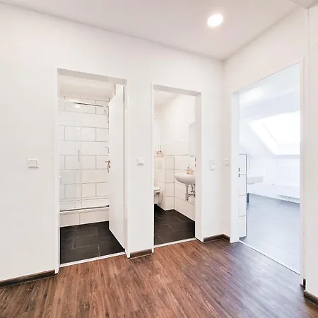 Raj Living - Center With 5 - 10 Min Messe Dus Apartment *
