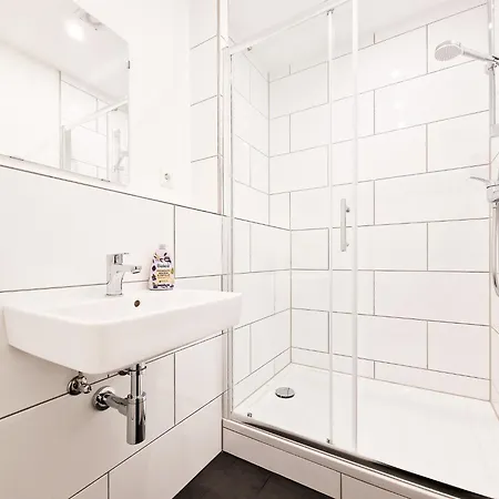 Raj Living - Center With 5 - 10 Min Messe Dus Dusseldorf