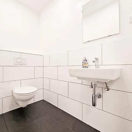 Raj Living - Center With 5 - 10 Min Messe Dus *