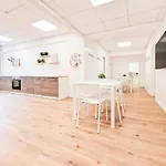 Tolstov - Center With 5 - 10 Min Messe Dus Appartement