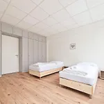 아파트 Tolstov - Center With 5 - 10 Min Messe Dus